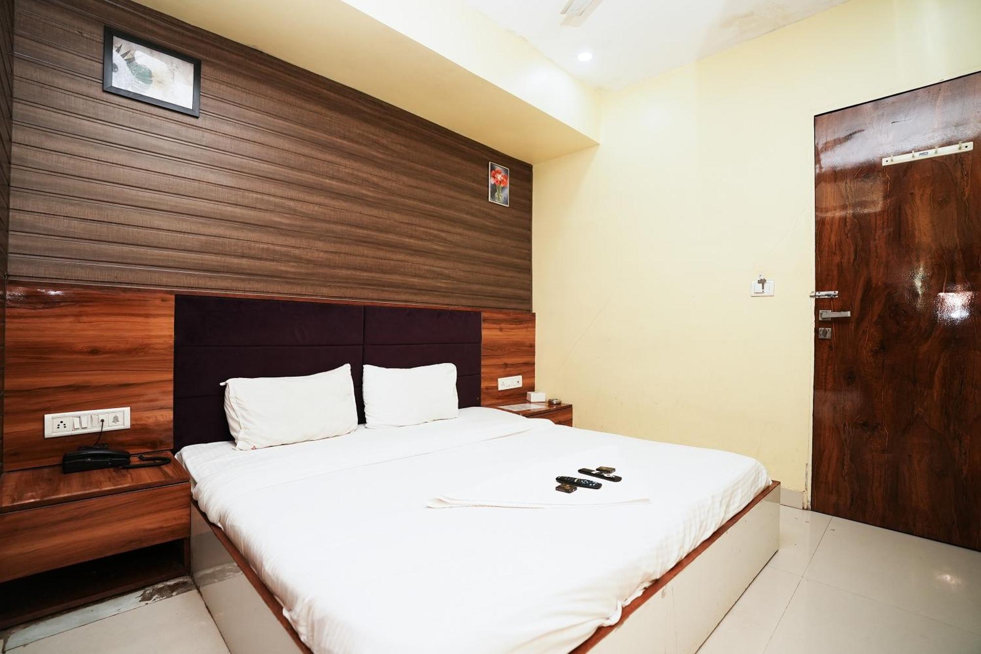 Hotel Twigo Inn Mumbai Bagian luar foto